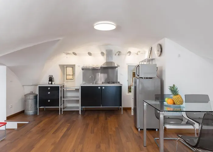 New! Amazing Piazza Navona View Apartment Rom
