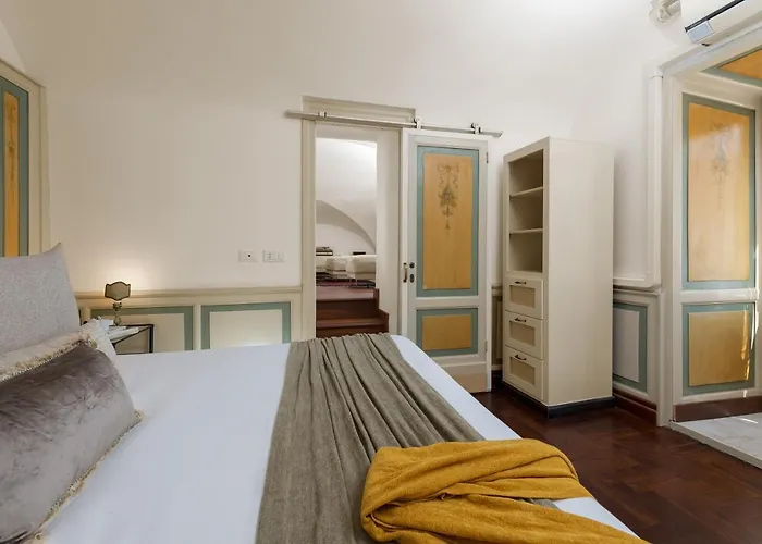 New! Amazing Piazza Navona View Apartment